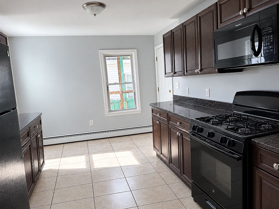 1st image of 44 Lilley Ave #2