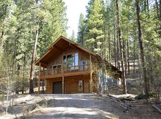 8 Drake Dr, Winthrop, WA 98862