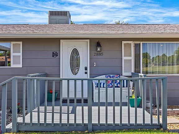 3rd image of 2885 Mesa Avenue