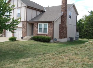 8826 Gallery St, Lenexa, KS 66215