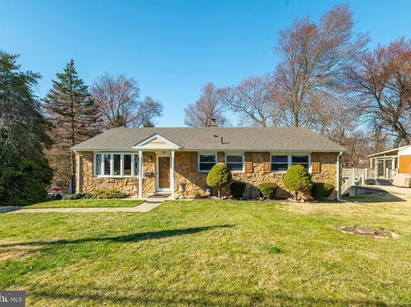 709 Adams Dr, Brookhaven, PA 19015