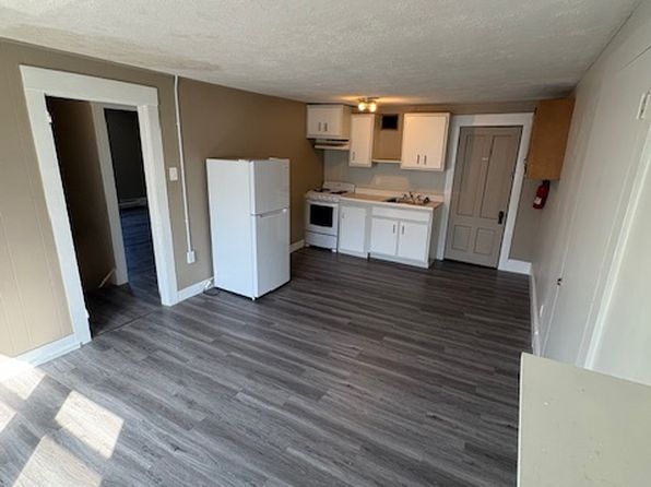 32 S Main St #A