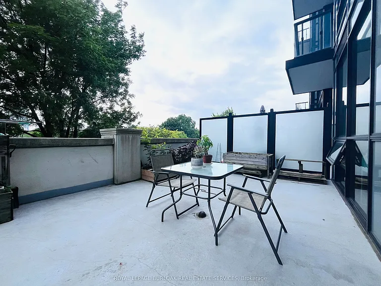 101 Locke St S #301 — Photo 14