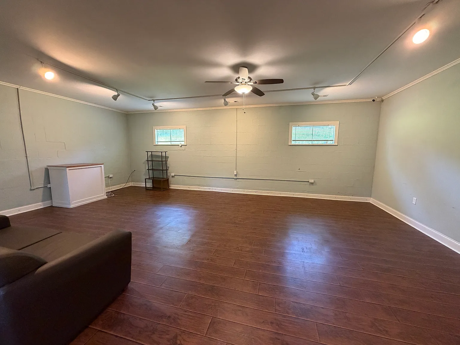 3 bed, 2000 sqft, $1,700 — Photo 1