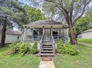 510 N Grover St, Liberty, MO 64068