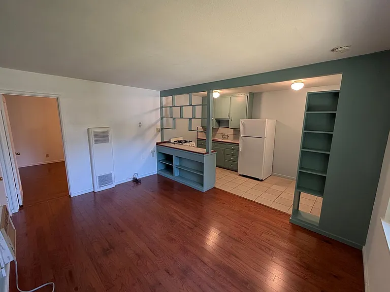 110 Ruth Court — Photo 3