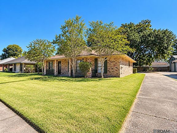 2nd image of 4014 Hillmont Dr