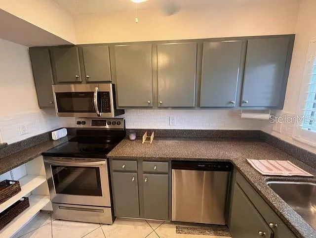 2 bed, 1.5 bath, 1036 sqft, $2,200 — Photo 4
