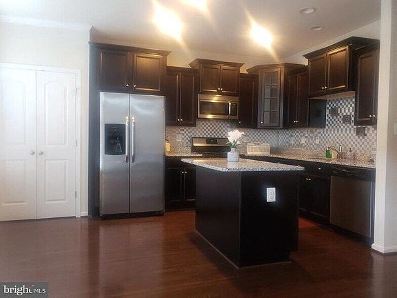 5th image of 9026 Ruby Lockhart Blvd