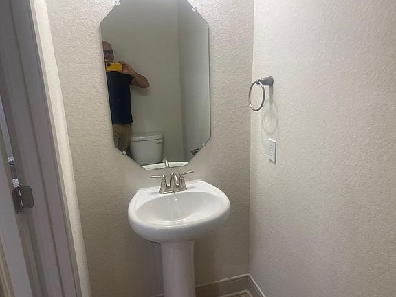 4th image of 7518 Gramercy Way
