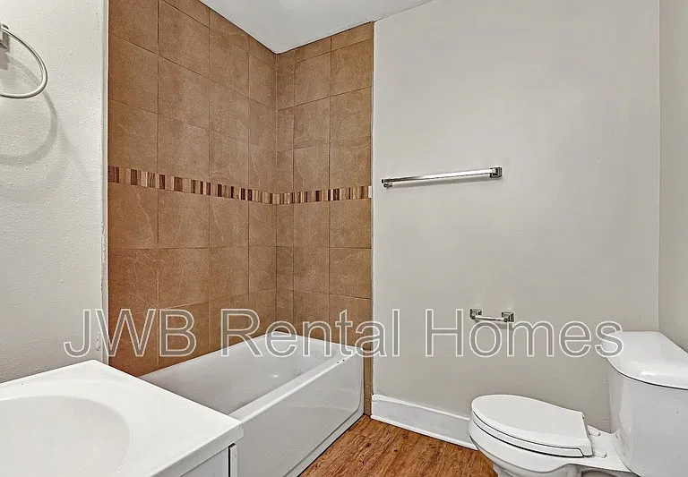 31 W 45th St — Photo 13