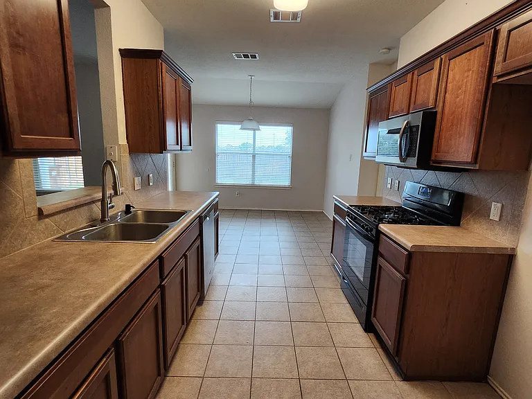 3229 Corrigan Ln — Photo 11