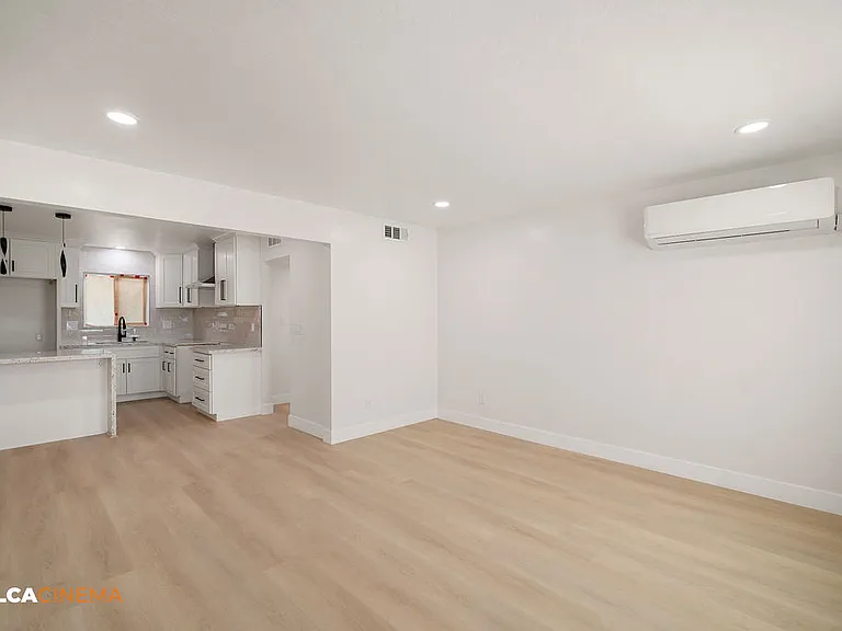 10800 Santa Barbara St — Photo 3