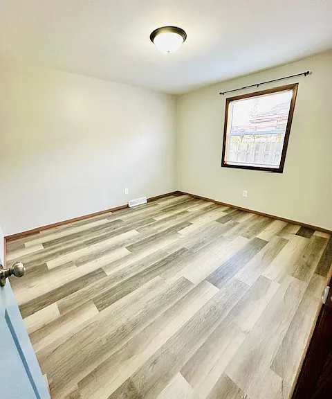 1038 E Northwood Dr — Photo 6