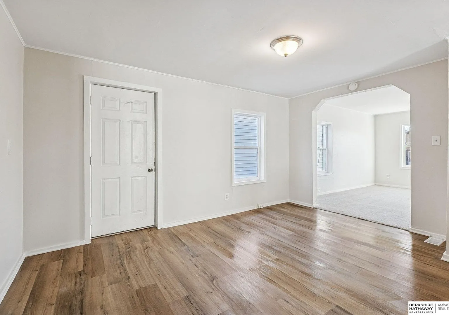 Cozy 2 bedroom Rental — Photo 3