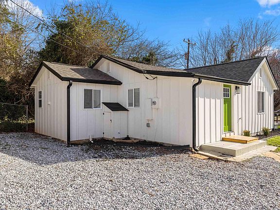 4th image of 1538 Farley Avenue Ext