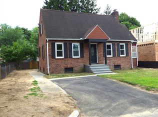 21 Wrona St, Springfield, MA 01151