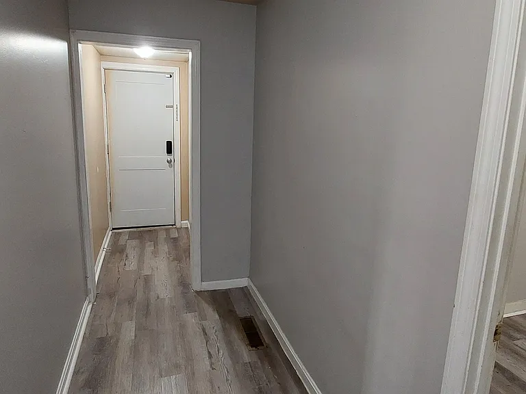 266 Pine St #1 — Photo 7