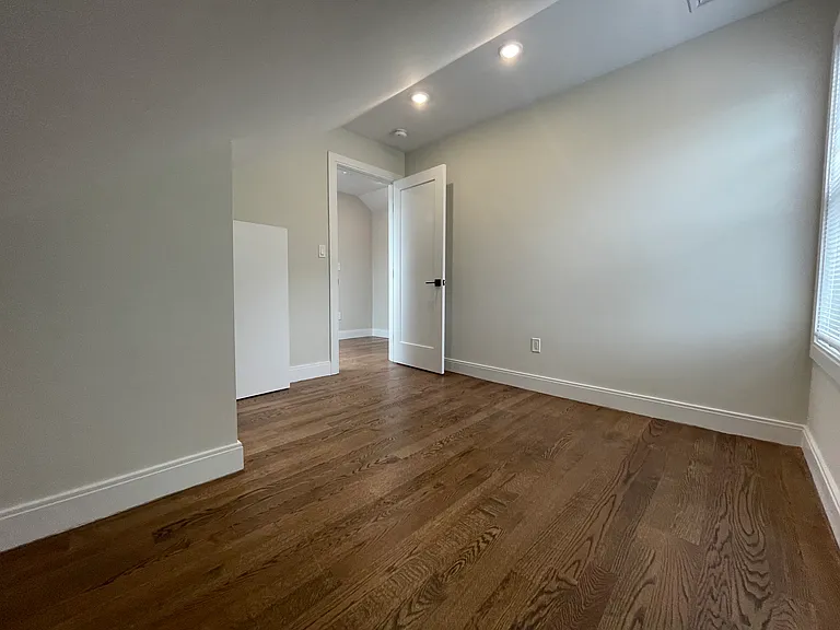 49 Alpine St #2 — Photo 11