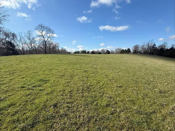 9045 Fox Hill Rd, Baxter, TN 38544