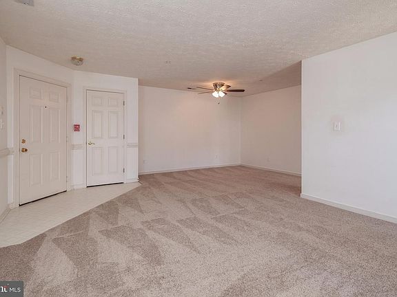3rd image of 104 Gwen Dr #1M