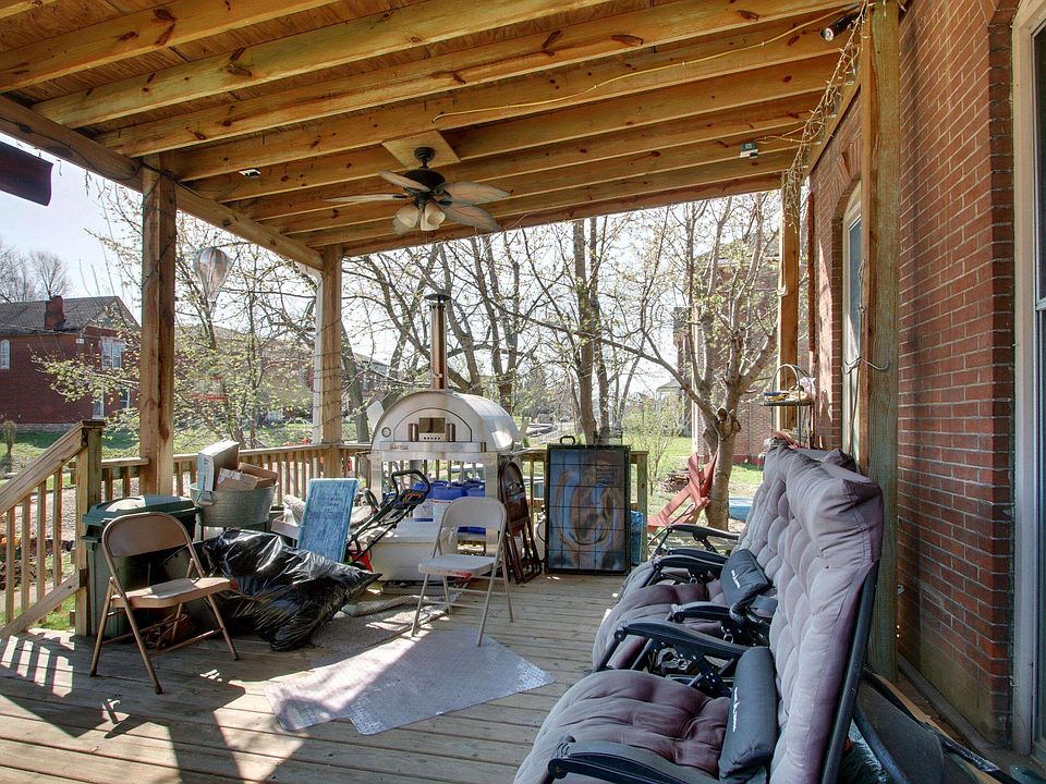 929 N 6th St, Quincy, IL 62301 | MLS #CA1042722 | Zillow