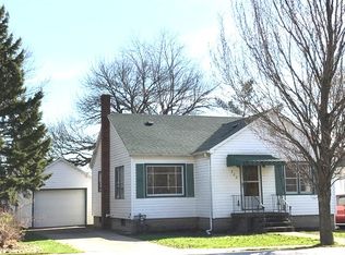 626 W Indiana Ave, Beecher, IL 60401