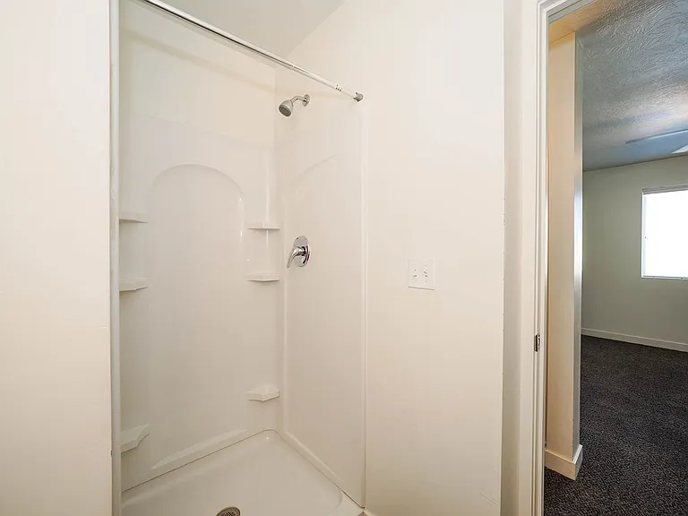 634 N 130 E — Photo 2