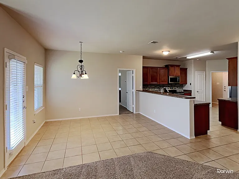 2513 Wynngate Dr — Photo 6