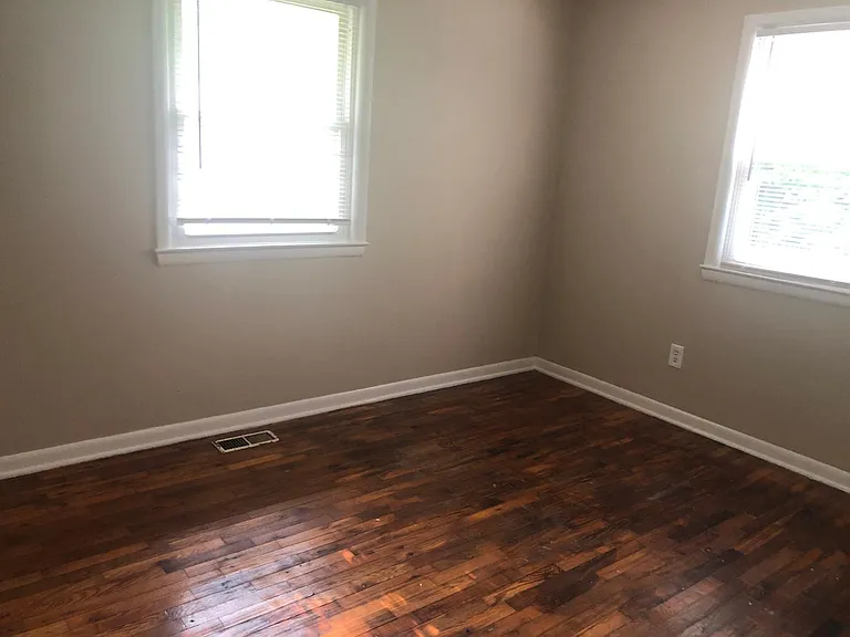 3702 Ivanhoe Ave — Photo 11