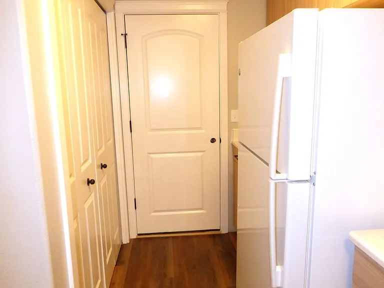 3576-3578 Fisher Ct NE — Photo 46