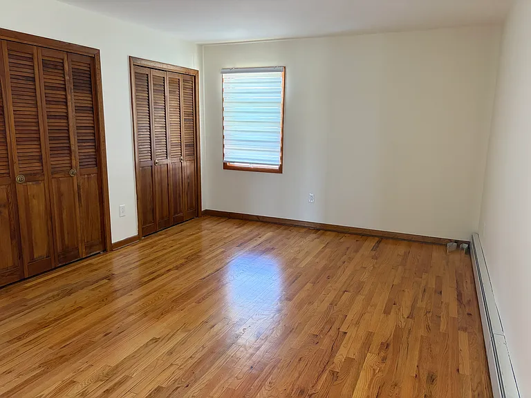 193 Banta Ave — Photo 12