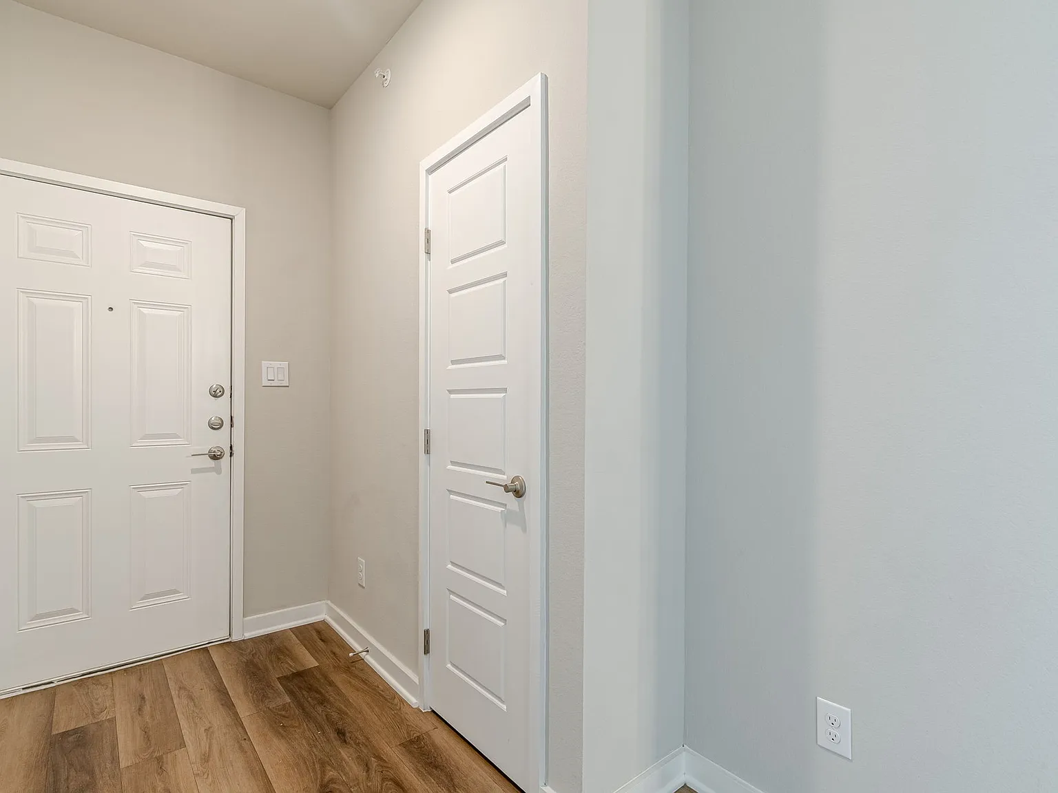 2 bed, 980 sqft, $1,400 — Photo 4