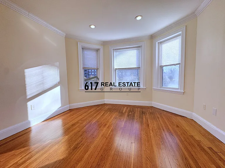 73 Thatcher St #202 — Photo 11