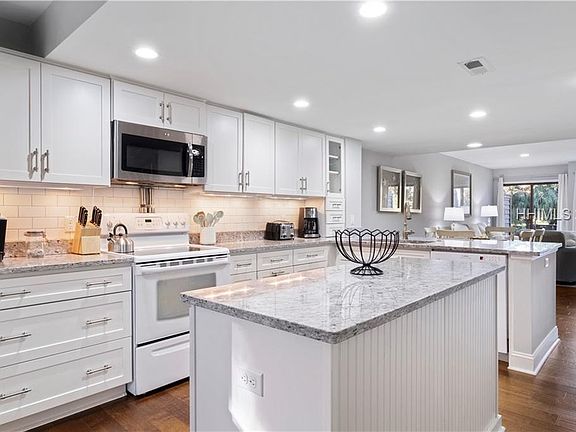 2nd image of 113 Shipyard Dr APT 145