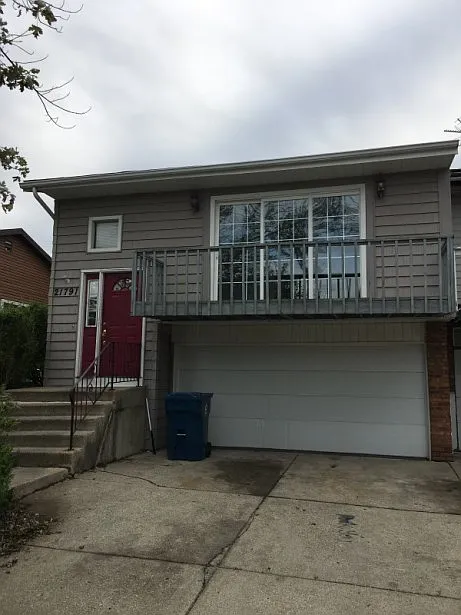 21791 Peterson Ave photo 1