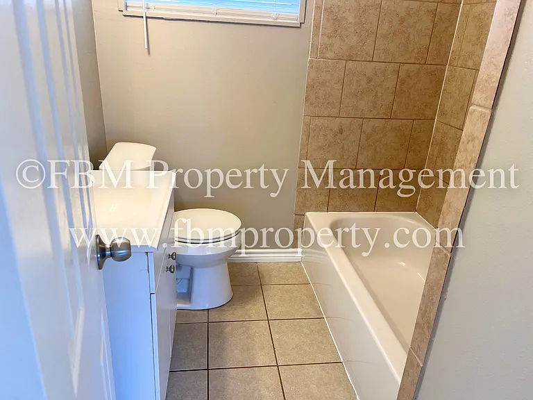 3015 Winfield Dr — Photo 11