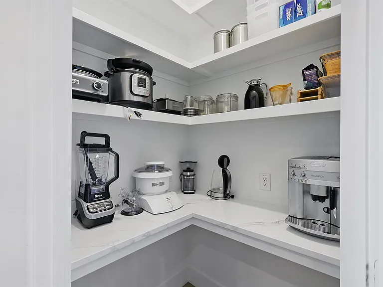 428 Northwood Dr — Photo 18