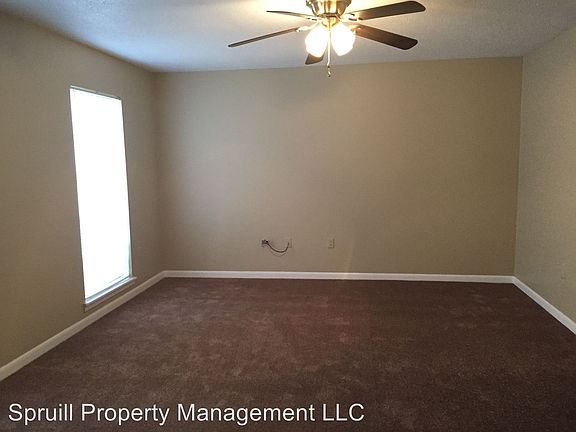 3rd image of 129 Park Cir #A