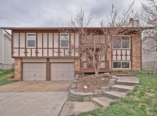 12264 Creve Coeur Ridge Ct, Maryland Heights, MO