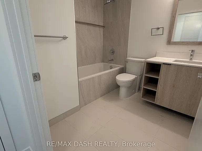 1007 The Queensway #1707 — Photo 11