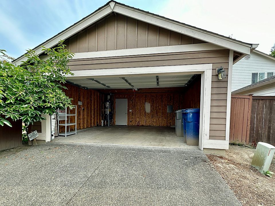 1st image of 8409 230th Ave NE