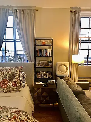 Rented by Buchbinder & Warren | media 6