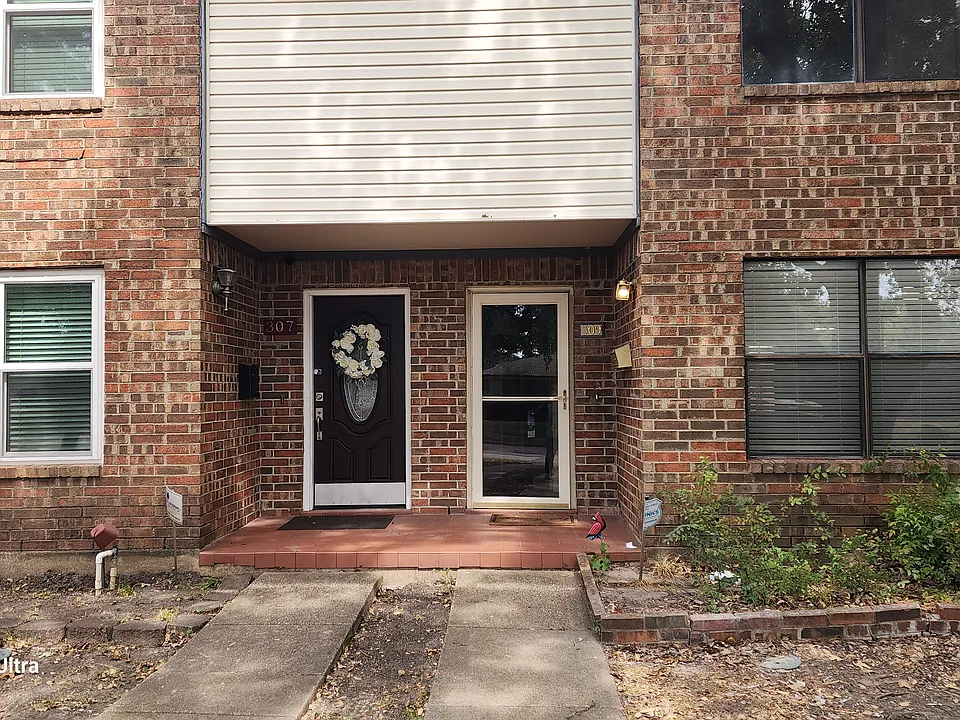 309 Towne House Ln #309
