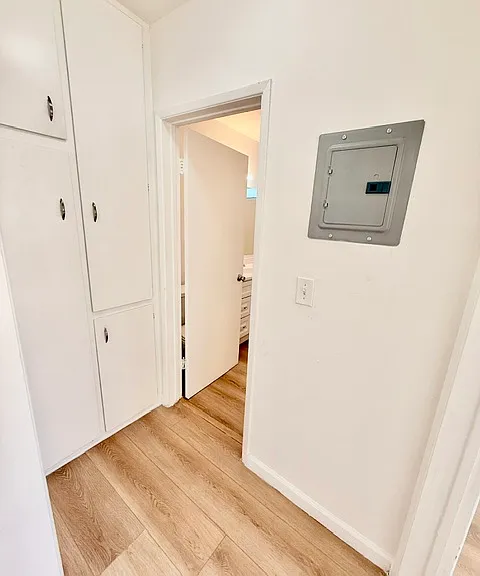 Lindley Garden Apartments — Photo 12
