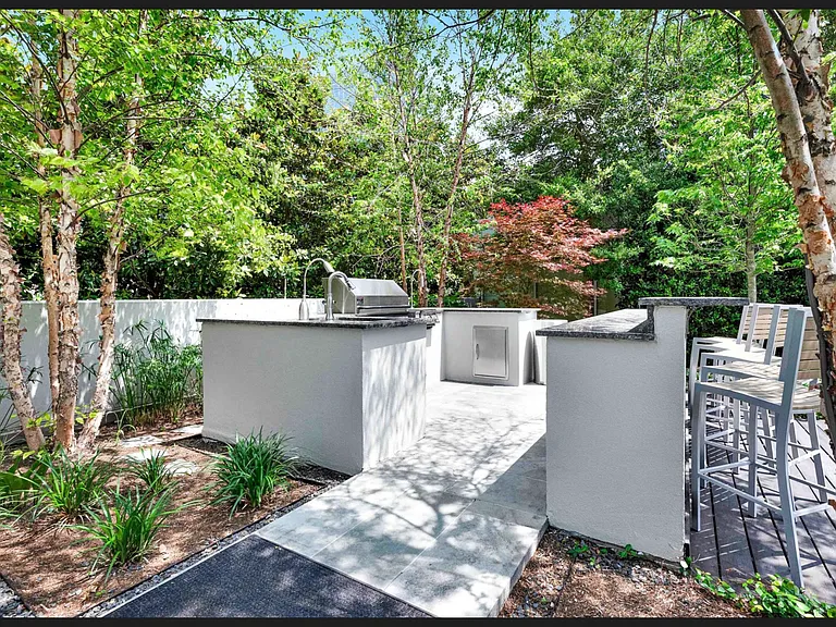 2900 McKinnon St #804 — Photo 47