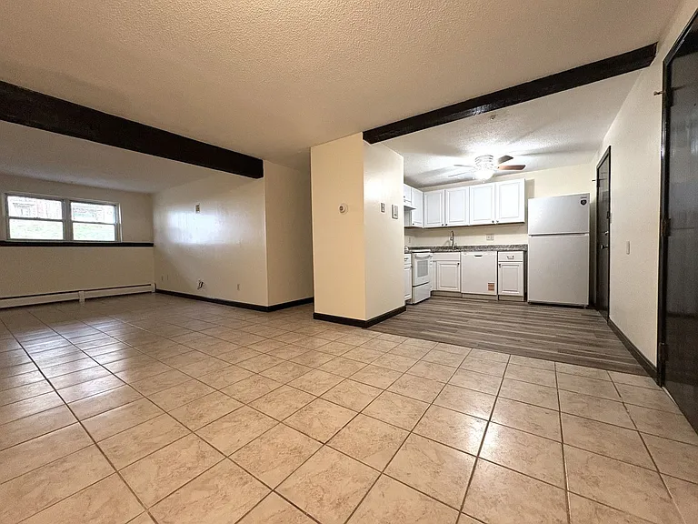 700 Robbins Ave #6 — Photo 1