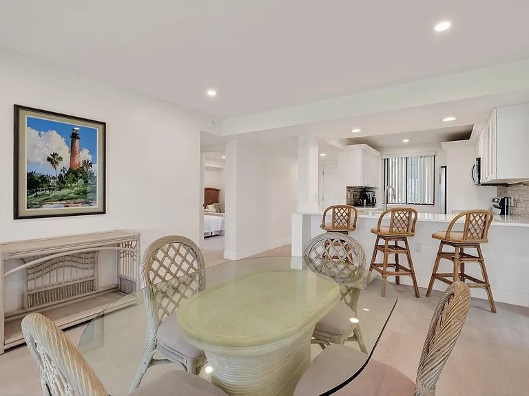 301 S Seas Dr #104 — Photo 5