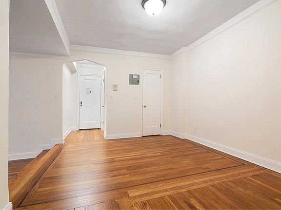 4th image of 353 E 53rd St APT 5F
