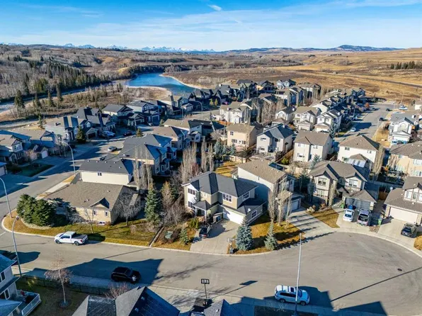 142 W Pointe Cir, Cochrane, AB T4C 0C2